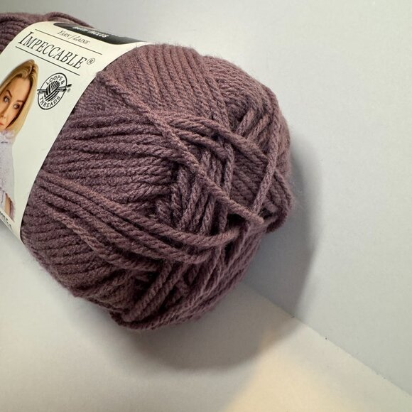 1 Skein - Impeccable Solid Yarn - Plum - Picture 2 of 4